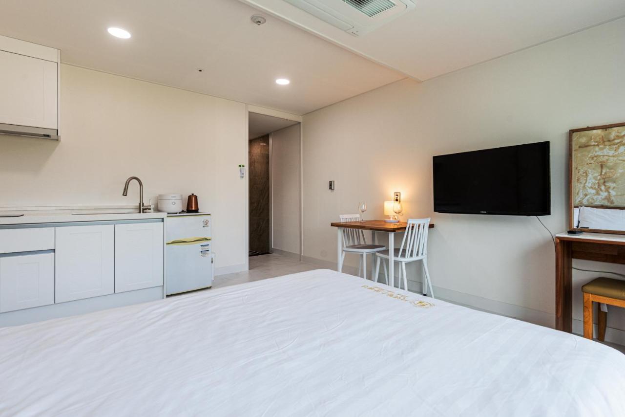 Aewol Oceanstay Чеджу Екстериор снимка