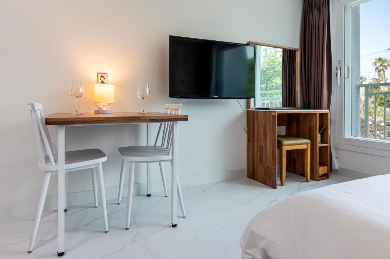Aewol Oceanstay Чеджу Екстериор снимка