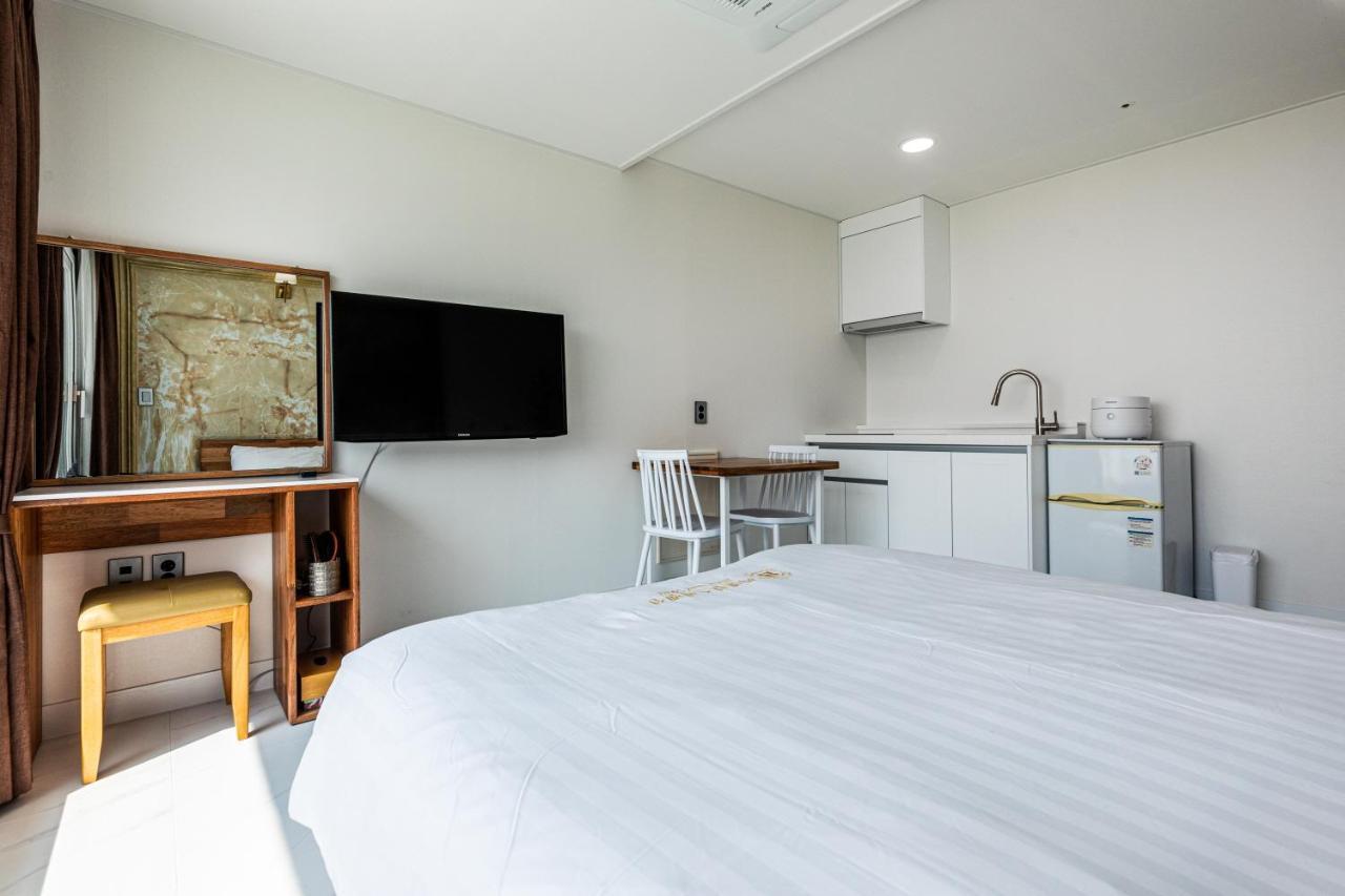 Aewol Oceanstay Чеджу Екстериор снимка