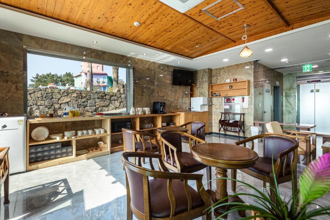 Aewol Oceanstay Чеджу Екстериор снимка